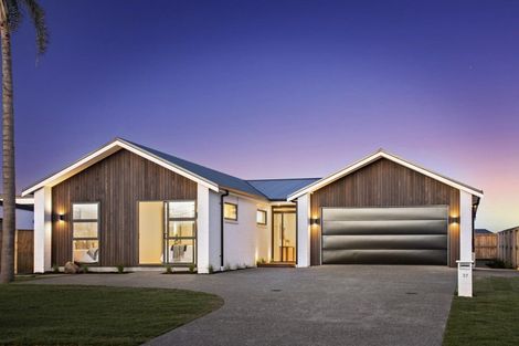 Photo of property in 37 Colpoma Close, Papamoa Beach, Papamoa, 3118