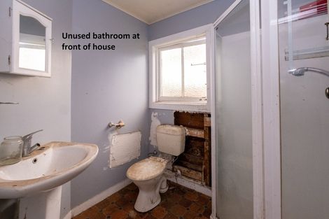 Photo of property in 60 Collins Street, Hawera, 4610