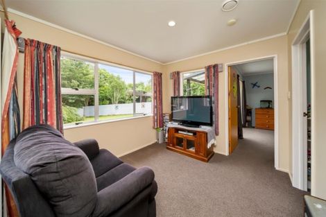 Photo of property in 75 Patu-kukupa Street, Manaia, 4612