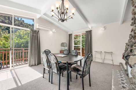 Photo of property in 18 Harbour View Road, Harbour View, Lower Hutt, 5010