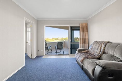 Photo of property in 48 Oxford Street, Te Puke, 3119