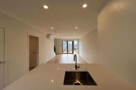 Photo of property in 10 Park Green Avenue, Rosehill, Papakura, 2113