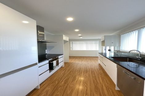 Photo of property in 99 Sycamore Drive, Sunnynook, Auckland, 0620