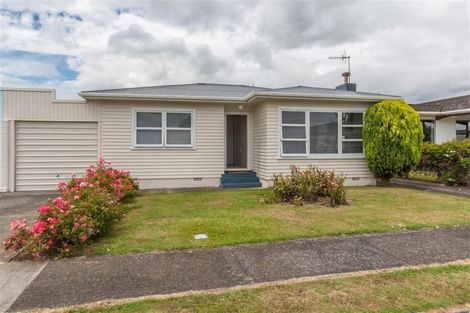 Photo of property in 30 Rugby Street, Levin, 5510