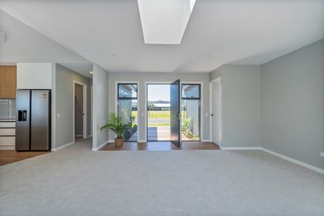 Photo of property in 17 Kahu Crescent, Whitianga, 3510