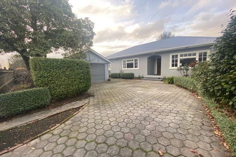 Photo of property in 102 Hawford Road, Opawa, Christchurch, 8023