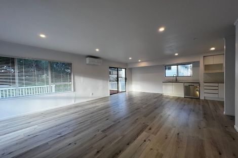 Photo of property in 2/69 Simon Ellice Drive, Bayview, Auckland, 0629