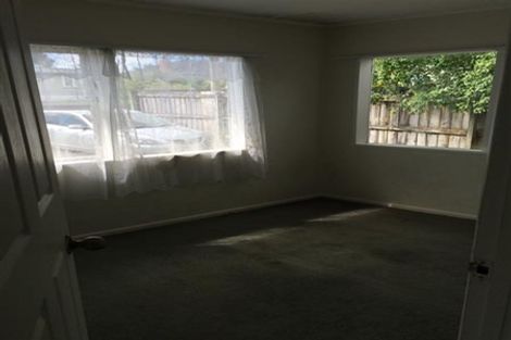 Photo of property in 18a Sylvan Crescent, Te Atatu South, Auckland, 0610