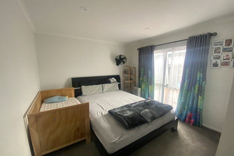 Photo of property in 35 Kapowai Boulevard, Takanini, 2112