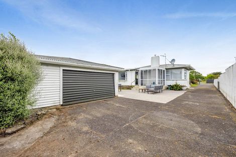 Photo of property in 9 Mccarthy Street, Hawera, 4610