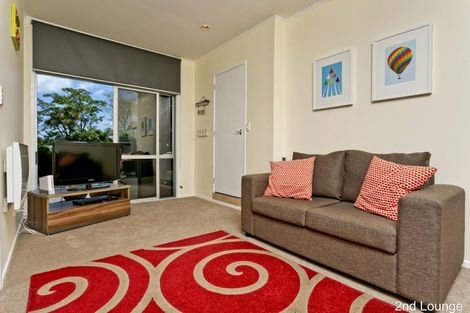 Photo of property in 49 Weatherly Road, Torbay, Auckland, 0630