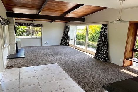 Photo of property in 1 Emerald Hill, Havelock North, 4130