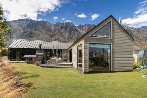 Photo of property in 13 Hackett Road, Jacks Point, Queenstown, 9371