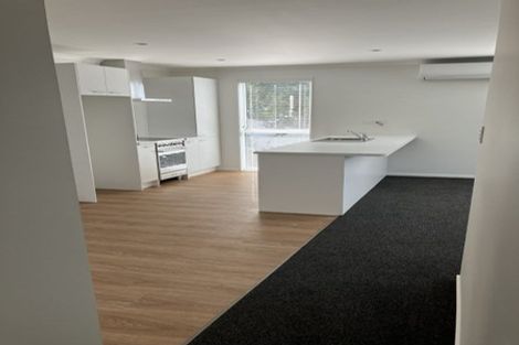 Photo of property in 15 Lysander Crescent, Beach Haven, Auckland, 0626