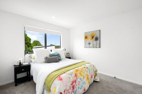 Photo of property in 12c Massine Place, Randwick Park, Auckland, 2105
