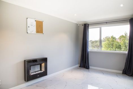 Photo of property in 11b Bank Street, Hillcrest, Auckland, 0627