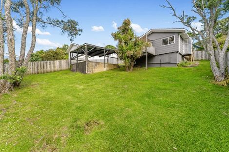 Photo of property in 2/247 Wairau Road, Totara Vale, Auckland, 0627