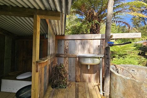 Photo of property in 215 Clifton Road, Kaiata, Greymouth, 7805