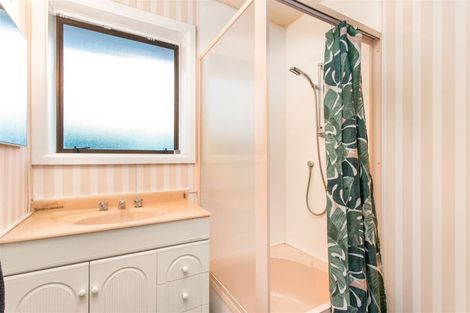 Photo of property in 15 Sevenoaks Drive, Bryndwr, Christchurch, 8053