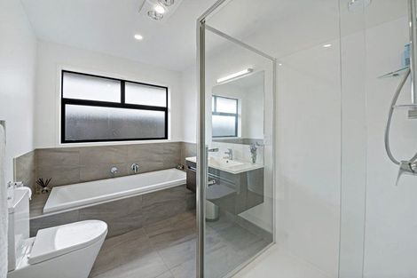 Photo of property in 17 Dame Nganeko Drive, Glenbrook, 2681