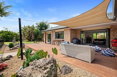 Photo of property in 30 Foster Road, Kumeu, 0891