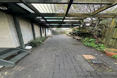 Photo of property in 2/121 Prince Regent Drive, Half Moon Bay, Auckland, 2012