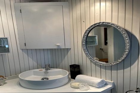 Photo of property in 7a Tinopai Road, Titirangi, Auckland, 0604