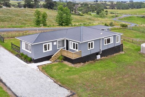 Photo of property in 1542 State Highway 12, Paparoa, Maungaturoto, 0583