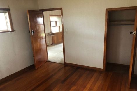 Photo of property in 82 Shakespeare Road, Milford, Auckland, 0620