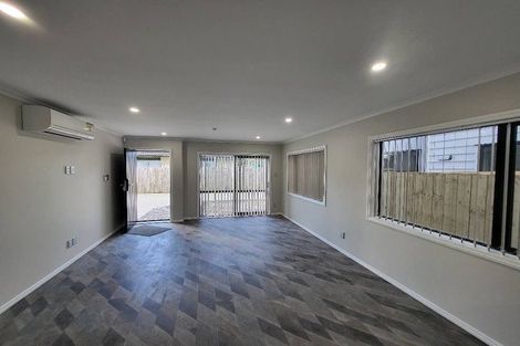 Photo of property in 4 Mirrabooka Avenue, Botany Downs, Auckland, 2010