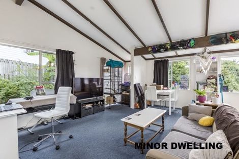 Photo of property in 50 Hogans Road, Glenfield, Auckland, 0629