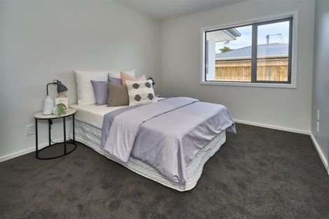 Photo of property in 5a Woodstock Place, Hokowhitu, Palmerston North, 4410