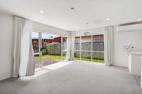 Photo of property in 1/5 Dana Place, Somerville, Auckland, 2014
