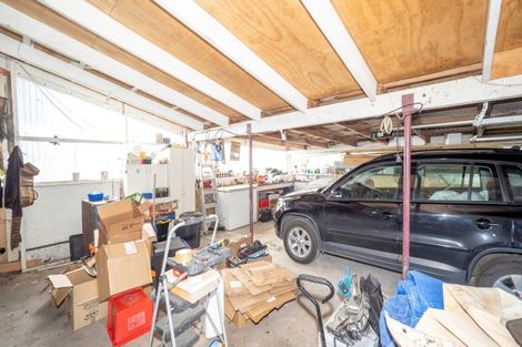 Photo of property in 2532 Lake Ferry Road, Pirinoa, Featherston, 5772