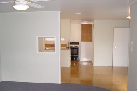 Photo of property in 12 Edwin Freeman Place, Ranui, Auckland, 0612