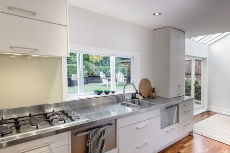 Photo of property in 8 Glen Road, Kelburn, Wellington, 6012