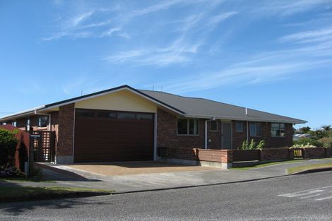 Photo of property in 8 Munro Place, Carters Beach, Westport, 7825