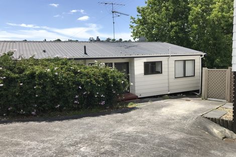 Photo of property in 2/67 Trias Road, Totara Vale, Auckland, 0629
