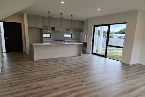 Photo of property in 107b Wharf Road, Te Atatu Peninsula, Auckland, 0610