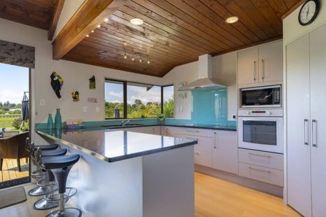 Photo of property in 52 Links View Drive, Omokoroa, 3114