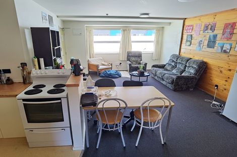 Photo of property in Drummond Street Flats, 15/19 Drummond Street, Mount Cook, Wellington, 6021