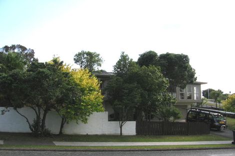 Photo of property in 1a John Downs Drive, Browns Bay, Auckland, 0630