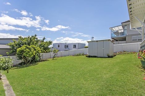 Photo of property in 27 Gilfillan Street, Blockhouse Bay, Auckland, 0600