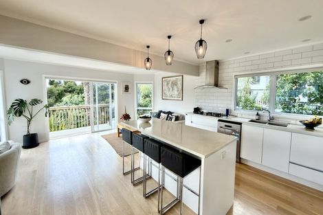 Photo of property in 42 Ravenstone Place, Chatswood, Auckland, 0626
