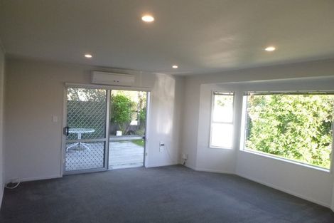 Photo of property in 1/2 Alma Road, Milford, Auckland, 0620