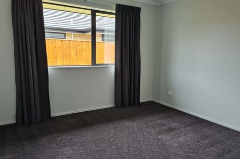 Photo of property in 8 Northmoor Boulevard, Rolleston, 7615