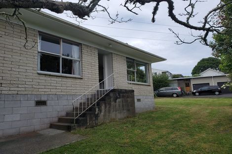 Photo of property in 2/61 Chartwell Avenue, Glenfield, Auckland, 0629
