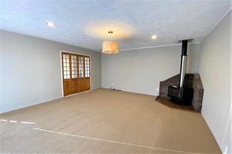 Photo of property in 2 Fortunes Road, Half Moon Bay, Auckland, 2012