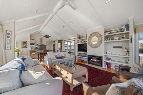 Photo of property in 23 Shepherd Road, Waipahihi, Taupo, 3330