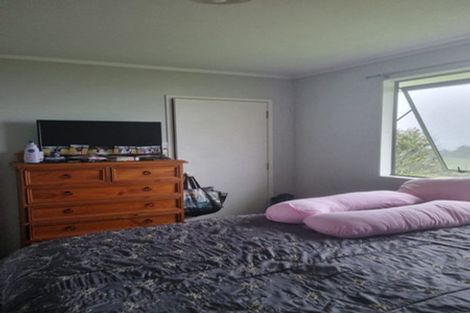 Photo of property in 81 Longs Road, Hikurangi, 0181